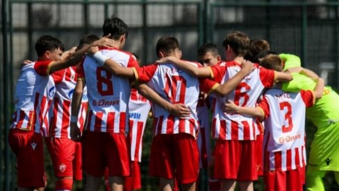 ZVEZDA BOLJA U VEČITOM DERBIJU: Pioniri crveno-belih pobedili Partizan ZVEZDA BOLJA U VEČITOM DERBIJU: Pioniri crveno-belih pobedili Partizan