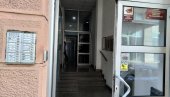 U PRATNJI POLICIJE PREBAČENA U BOLNICU: Poznato stanje majke za koju se sumnja da je ubila bebu u Novom Sadu