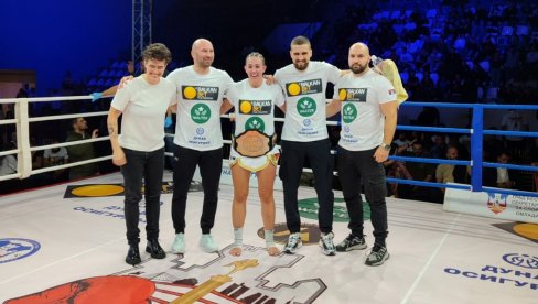 SPEKTAKL U PRESTONICI SRBIJE! Nevena Stefanović i Veljko Mićović profi titulama obeležili Trofej Beograda SPEKTAKL U PRESTONICI SRBIJE! Nevena Stefanović i Veljko Mićović profi titulama obeležili Trofej Beograda