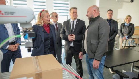 SOFRONIJEVIĆ: Radimo projekte širom Srbije jer je važno da se zemlja ravnomerno razvij (FOTO) SOFRONIJEVIĆ: Radimo projekte širom Srbije jer je važno da se zemlja ravnomerno razvij (FOTO)