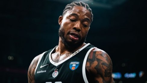 HAOS NAKON MEČA PARTIZAN - MAKABI! Tajrik DŽons u sukobu sa grobarima?  Navijači gađali igrače