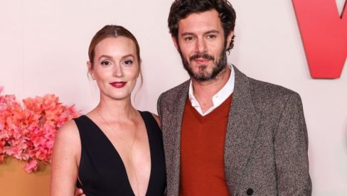 NAJSIMPATIČNIJI HOLIVUDSKI PAR ZABLISTAO NA PREMIJERE NOVE SEZONE SERIJE: Adam Brodi i Lejton Mister još jednom dokazali zbog čega ih publik