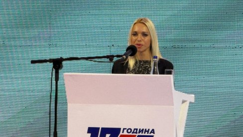 ЗА 8 ГОДИНА САМО 7 АЛИМЕНТАЦИЈА Ђокић: Ево шта значи алиментациони фонд за моју породицу ЗА 8 ГОДИНА САМО 7 АЛИМЕНТАЦИЈА Ђокић: Ево шта значи алиментациони фонд за моју породицу