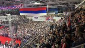 ВЕЛИЧАНСТВЕН ДОГАЂАЈ: Препуна хала и напољу јос толико људи који не могу да уђу ВЕЛИЧАНСТВЕН ДОГАЂАЈ: Препуна хала и напољу јос толико људи који не могу да уђу