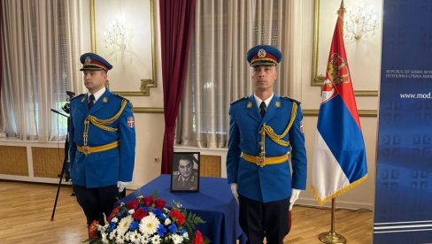 КОМЕМОРАЦИЈА ПОВОДОМ СМРТИ ПАВКОВИЋА: Пријатељи, саборци и поштоваоци одају почаст генералу
