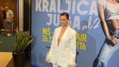 KRALJICA JUGA 2: Milica Pavlović zablistala u belom i podelila važnu informaciju (FOTO) KRALJICA JUGA 2: Milica Pavlović zablistala u belom i podelila važnu informaciju (FOTO)