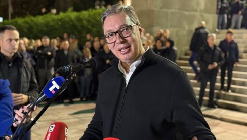 VUČIĆ O RANJENOM MILANU: Rekao je ma nije to ništa, dobro se oseća, on je vredan, jak i hrab VUČIĆ O RANJENOM MILANU: Rekao je ma nije to ništa, dobro se oseća, on je vredan, jak i hrab