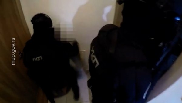 ПАО ВРАЧАРСКИ КЛАН: Огласио се МУП (ВИДЕО) ПАО ВРАЧАРСКИ КЛАН: Огласио се МУП (ВИДЕО)