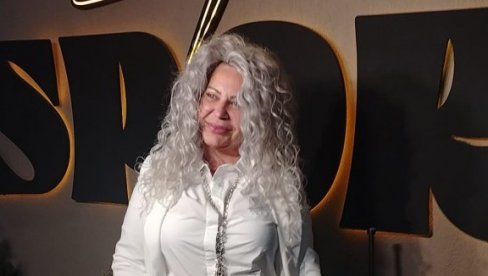 KOD MENE NIKAD NIŠTA NIJE PROŠLO ODMAH: Stoja nije verovala u jedan od svojih najvećih hitova u karijeri KOD MENE NIKAD NIŠTA NIJE PROŠLO ODMAH: Stoja nije verovala u jedan od svojih najvećih hitova u karijeri
