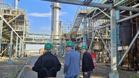ДЕЛЕГАЦИЈА РПК СОМБОР У ПОСЕТИ ХИПОЛУ И СТАНДАРД ГАСУ: Фокус на снабдевању сировинама и пуној производњи (ФОТО) ДЕЛЕГАЦИЈА РПК СОМБОР У ПОСЕТИ ХИПОЛУ И СТАНДАРД ГАСУ: Фокус на снабдевању сировинама и пуној производњи (ФОТО)
