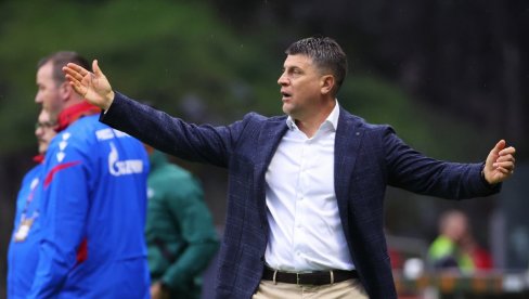 A POSLE BRAGA - CRVENA ZVEZDA... Evo šta je Vladan Milojević rekao fudbalerima Zvezde! A POSLE BRAGA - CRVENA ZVEZDA... Evo šta je Vladan Milojević rekao fudbalerima Zvezde!