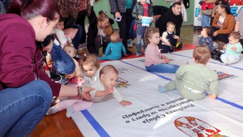 PRVA „PUZIJADA“ U SMEDEREVU: Kampanja „Karavan roditeljstva -porodica u srcu“ PRVA „PUZIJADA“ U SMEDEREVU: Kampanja „Karavan roditeljstva -porodica u srcu“