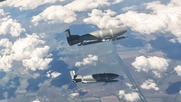 УКРАЈИНСКА ОБАВЕШТАЈНА СЛУЖБА УПОЗОРАВА: Руске бомбе које сада имају домет 200 км садрже западну опрему: Први удари у близини Чернигова