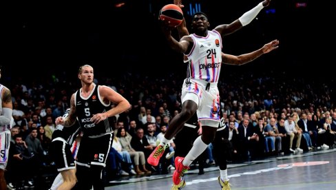 ПАРИЖАНИ ИГРАЈУ БРЗУ КОШАРКУ: Манекени су претрпели пораз у Блауграни