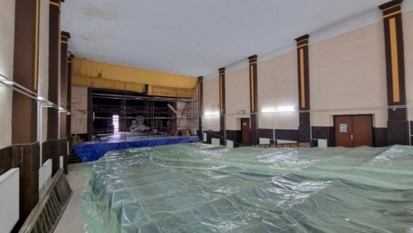 ПОЧЕЛА САНАЦИЈА ОШТЕЋЕЊА НА ОБЈЕКТУ ДОМА КУЛТУРЕ У РУСКОМ КРСТУРУ КОД КУЛЕ   Аматери још мало номади