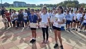 ТРАЈУ ТАКМИЧЕЊА У ШКОЛСКОМ СПОРТУ:  За атлетику у Параћину огромно интересовање (ФОТО)