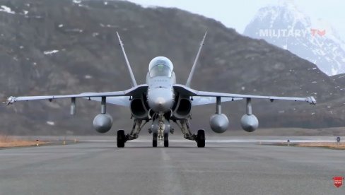 SRUŠIO SE HELIKOPTER I LOVAČKI AVION AMERIČKE VOJSKE: Drama u Južnom kineskom moru, oglasila se pacifička flota SRUŠIO SE HELIKOPTER I LOVAČKI AVION AMERIČKE VOJSKE: Drama u Južnom kineskom moru, oglasila se pacifička flota