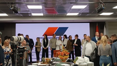 Srpska napredna stranka obeležava stranačku slavu Svetu Petku (VIDEO) Srpska napredna stranka obeležava stranačku slavu Svetu Petku (VIDEO)