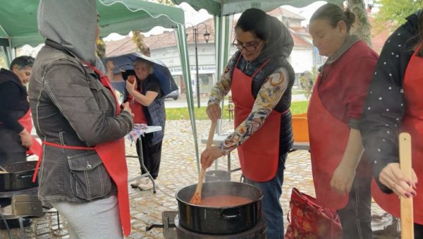 ДРУГА АЈВАРИЈАДА У НИШУ, УПРКОС КИШИ, ОКУПИЛА ДЕСЕТАК ЕКИПА ИЗ ЧИТАВЕ СРБИЈЕ   Ђаконије код Београдске капије ДРУГА АЈВАРИЈАДА У НИШУ, УПРКОС КИШИ, ОКУПИЛА ДЕСЕТАК ЕКИПА ИЗ ЧИТАВЕ СРБИЈЕ   Ђаконије код Београдске капије