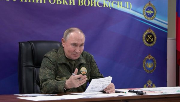 ПУТИН НАРЕДИО ПРЕКИД ВАТРЕ Огласило се Министарство одбране: Обустава сукоба у ова три региона у Украјини ПУТИН НАРЕДИО ПРЕКИД ВАТРЕ Огласило се Министарство одбране: Обустава сукоба у ова три региона у Украјини