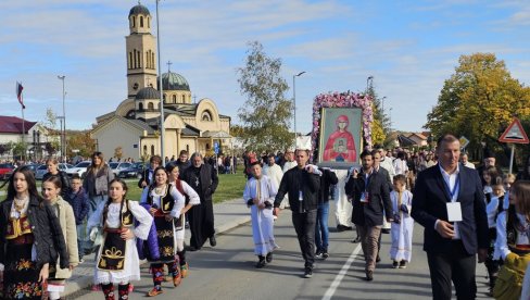 MITROPOLIT FOTIJE NA SLAVI UGLJEVIKA: Da Ugljevik postane grad MITROPOLIT FOTIJE NA SLAVI UGLJEVIKA: Da Ugljevik postane grad