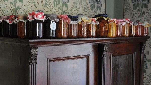 СЛАТКО - НАЦИОНАЛНА ПОСЛАСТИЦА Предавање „Слатки путописи: Незаборавни укус Србије“ у краљевчкој библиотеци СЛАТКО - НАЦИОНАЛНА ПОСЛАСТИЦА Предавање „Слатки путописи: Незаборавни укус Србије“ у краљевчкој библиотеци