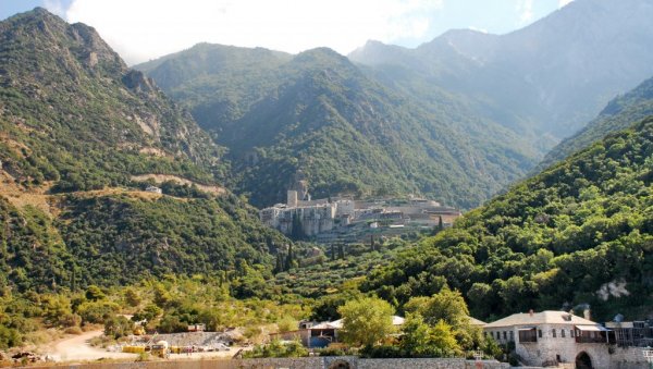 ТВРЂАВА  ВЕРЕ И У  СВЕТИЊИ  СВЕТОГ ПАВЛА: На Светој Гори постојала је још једна Српска царска лавра ТВРЂАВА  ВЕРЕ И У  СВЕТИЊИ  СВЕТОГ ПАВЛА: На Светој Гори постојала је још једна Српска царска лавра