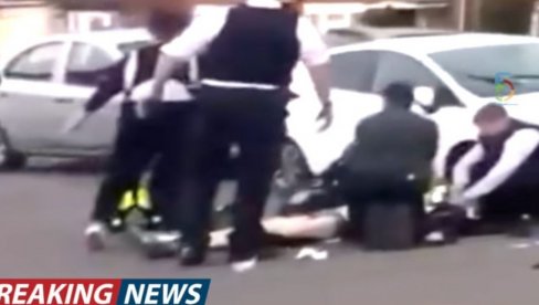 IZBO TRI MUŠKARCA, MEĐU NJIMA I DEČAK: Krvavi pir u Londonu (UZNEMIRUJUĆI VIDEO) IZBO TRI MUŠKARCA, MEĐU NJIMA I DEČAK: Krvavi pir u Londonu (UZNEMIRUJUĆI VIDEO)
