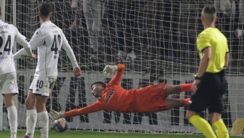 А ПОСЛЕ ШАМАРА ПАРТИЗАНУ! Огласио се херој Мачве и победу посветио покојном деди, легенди Црвене звезде А ПОСЛЕ ШАМАРА ПАРТИЗАНУ! Огласио се херој Мачве и победу посветио покојном деди, легенди Црвене звезде