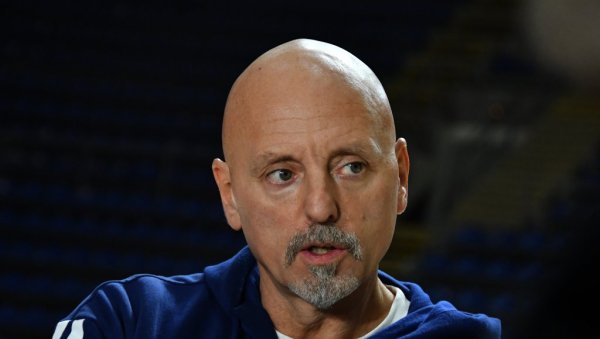 ИМАМО ВЕЛИКО СРЦЕ Саша Обрадовић изнео прве утиске након меча Макаби - Звезда ИМАМО ВЕЛИКО СРЦЕ Саша Обрадовић изнео прве утиске након меча Макаби - Звезда