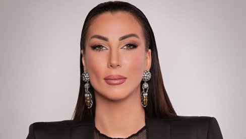 MAJKA SINU POSVETILA PESMU KOJA SLAMA SRCA: Dirljiva ispovest Nadežde Biljić rasplakala ceo region (FOTO) MAJKA SINU POSVETILA PESMU KOJA SLAMA SRCA: Dirljiva ispovest Nadežde Biljić rasplakala ceo region (FOTO)