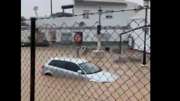 ЗЕМЉА ПОТОПЉЕНА, ГРАДОВИ ПОД ВОДОМ: Апокалиптични снимци стравичне олује у Шпанији (ВИДЕО) ЗЕМЉА ПОТОПЉЕНА, ГРАДОВИ ПОД ВОДОМ: Апокалиптични снимци стравичне олује у Шпанији (ВИДЕО)