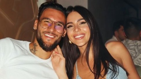 ТИ СИ НАЈБОЉА ЖЕНА, ВОЛИМ ТЕ: Гудељ купио Анастасији дирљив поклон који би свака супруга волела да добије (ФОТО)