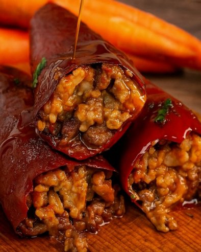 ПУЊЕНЕ СУВЕ ПАПРИКЕ: Мирис традиције на вашем столу ПУЊЕНЕ СУВЕ ПАПРИКЕ: Мирис традиције на вашем столу