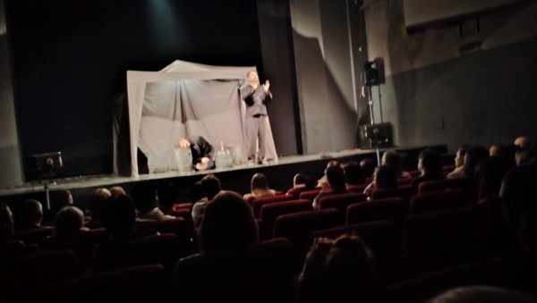 ОПСТАНАК ТЕК  НИЈЕ УПИТАН: Шабачко позориште са пуним дворанама