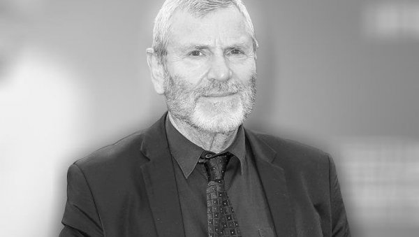 УМРО ЧУВЕНИ ГЛУМАЦ: Познат и узрок смрти УМРО ЧУВЕНИ ГЛУМАЦ: Познат и узрок смрти