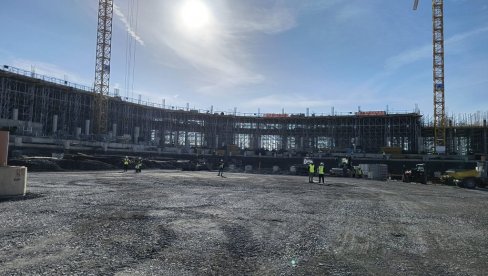 Вучић у обиласку градилишта Националног стадиона (ФОТО/ВИДЕО)