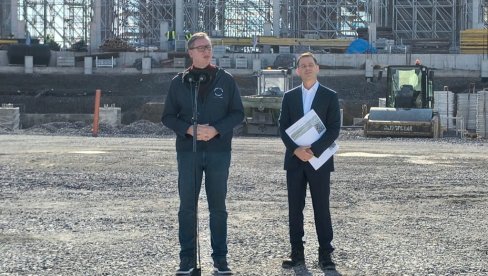 БИЋЕ ТО ЧУДЕСНО: Вучић обишао градилиште Националног стадиона (ФОТО/ВИДЕО) БИЋЕ ТО ЧУДЕСНО: Вучић обишао градилиште Националног стадиона (ФОТО/ВИДЕО)