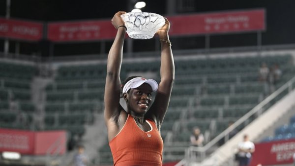 ТЕНИСКО ЧУДО ИЗ КАНАДЕ: Почела годину као 333. на ВТА листи, а завршава је у топ 20! ТЕНИСКО ЧУДО ИЗ КАНАДЕ: Почела годину као 333. на ВТА листи, а завршава је у топ 20!