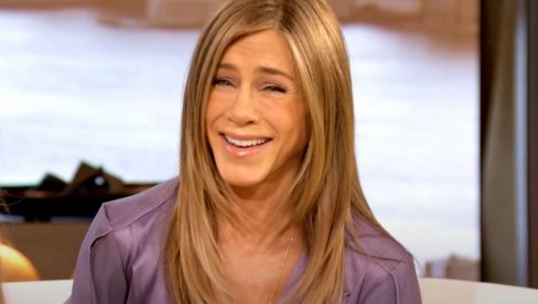 DUGO NIJE BILA OVAKO SREĆNA: DŽenifer Aniston objavila fotografiju sa dečkom - LJubavi moja (FOTO)