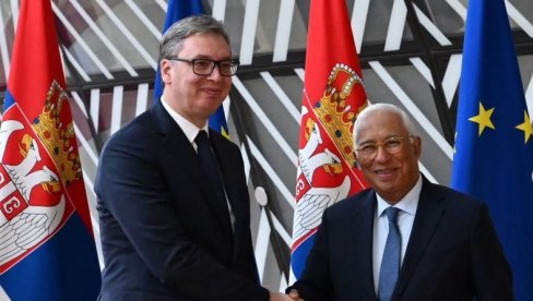 ВУЧИЋ У БРИСЕЛУ Председник се састао са Коштом: Одличан састанак (ФОТО)