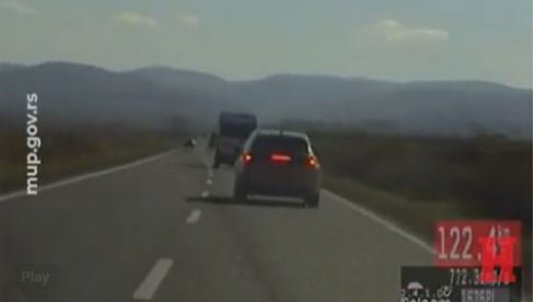 PRESRETAČ GA UHVATIO NA 185 KM/H! Hrvatski vozač divljao putem Bački Petrovac – Novi Sad (VIDEO)