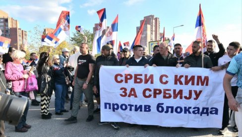 (UŽIVO) SRBI SA KOSMETA STIGLI NA PETLOVO BRDO Građani im priredili domaćinski doček kakav dolikuje herojima (FOTO)