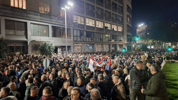 ОГЛАСИО СЕ МУП: Србе са Косова и Метохије дочекало скоро 50.000 људи