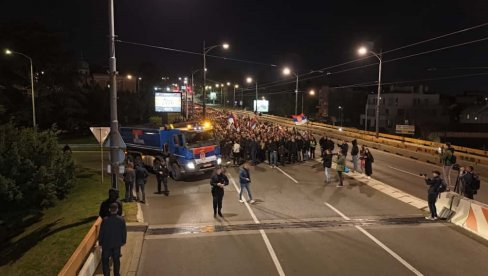 NAŠI HEROJI: Srbi sa Kosova i Metohije stižu u centar Beograda