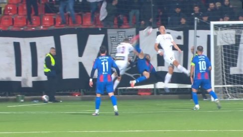 ПРЕНОС, ЈАВОР - ПАРТИЗАН: Историјска утакмица, маказице улепшале голеаду! (ВИДЕО)