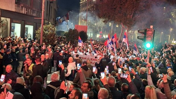 ПОНОС СРБИЈЕ: Свечани дочек Срба са Косова и Метохије