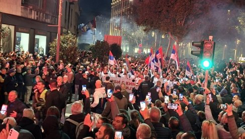 PONOS SRBIJE: Svečani doček Srba sa Kosova i Metohije