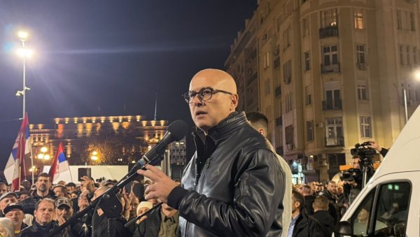 ПРАШТАЈТЕ ШТО ВАС НЕ ЧУВАМО ДОВОЉНО Емотиван говор Вучевића Србима са Косова и Метохије