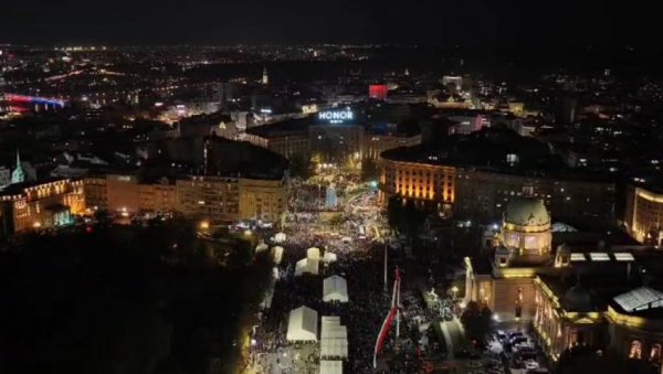 СНИМЦИ ИЗ ДРОНА: Погледајте спектакуларан дочек Срба са Косова и Метохије (ВИДЕО)